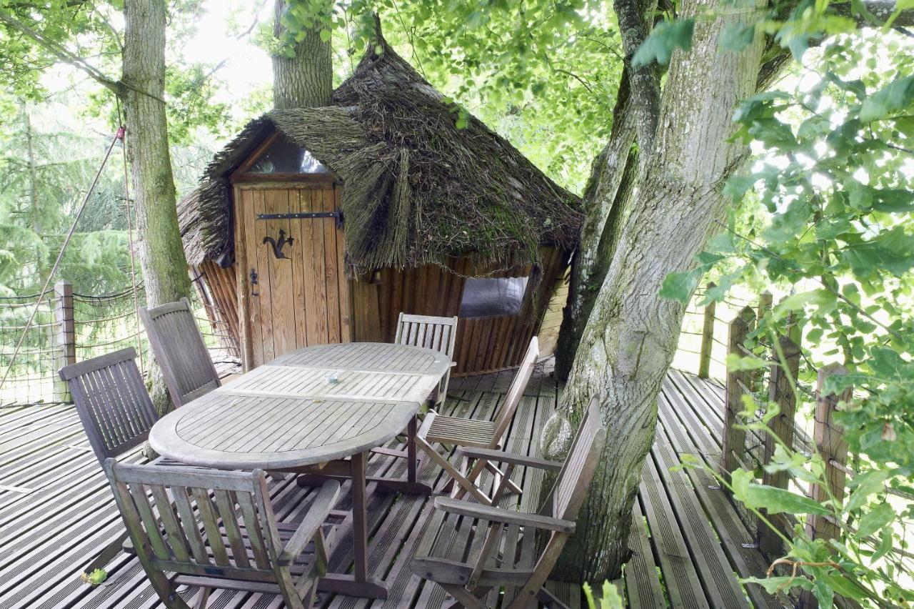 Insolite Dans Les Arbres Les Ormes, Epiniac Bed & Breakfast Dış mekan fotoğraf